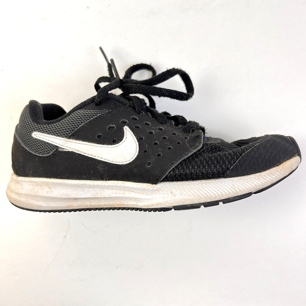 Nike 869968-001 : Boy's 13 C Downshifter 7 Running Shoe Black White Lace Up